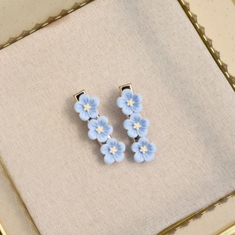 Set - blue flowers